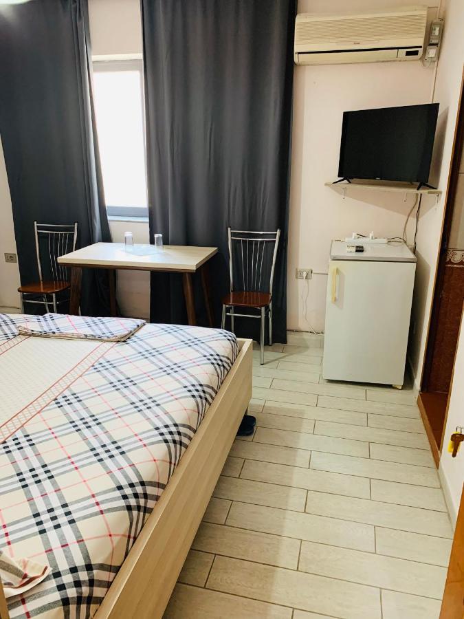 City Rooms And Studio Apartments Tirana Exterior foto
