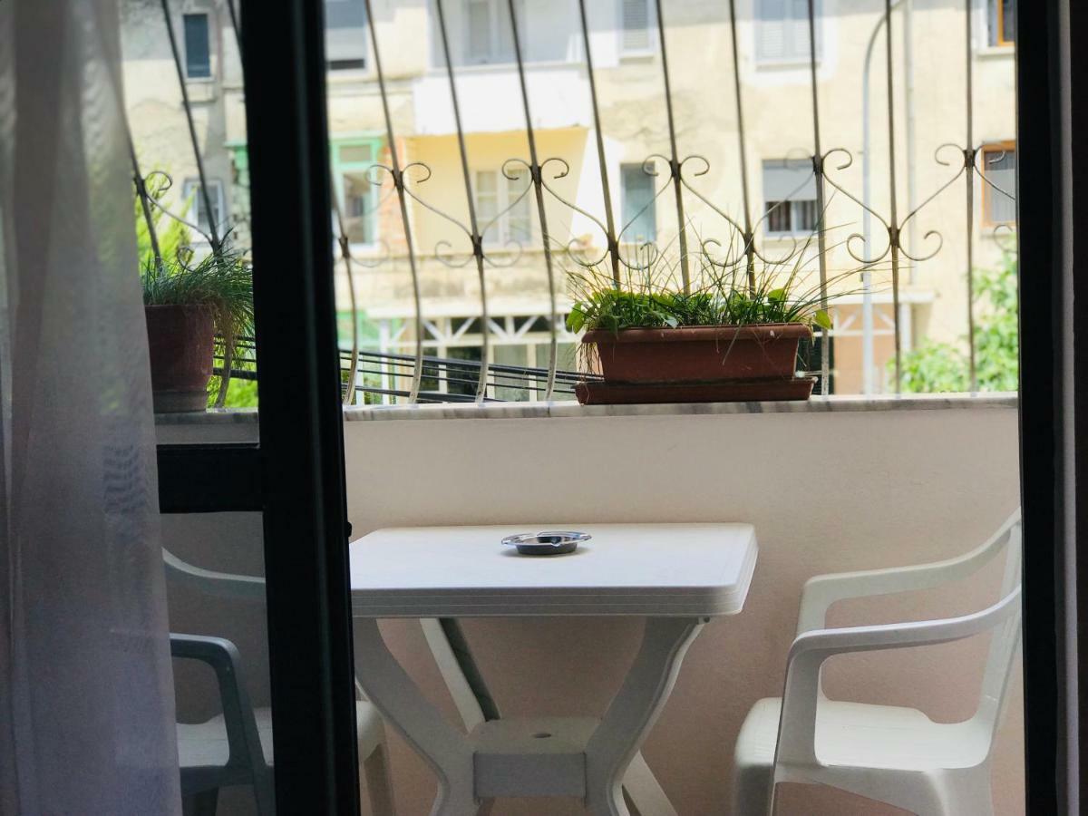 City Rooms And Studio Apartments Tirana Exterior foto